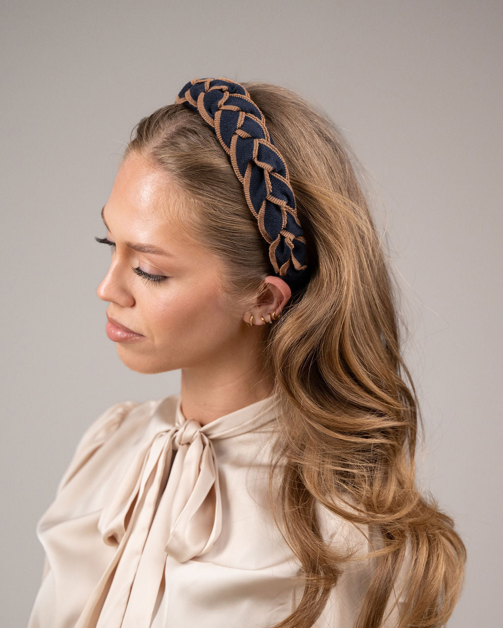 OUTLET: Classic Signature Plait Hairband Black/Tan